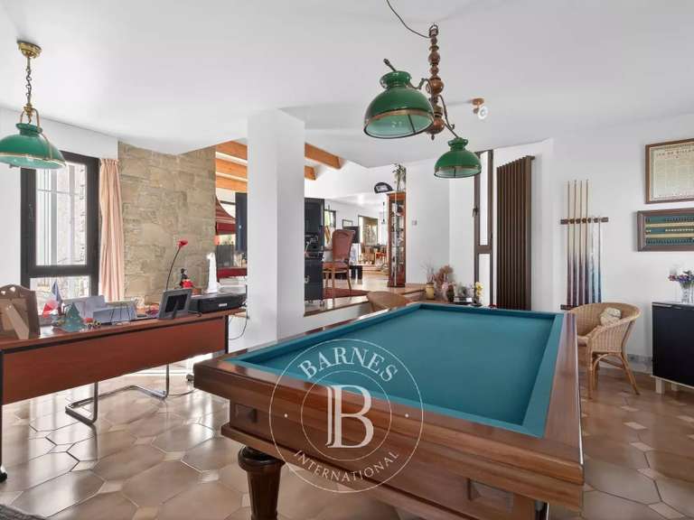 Villa Aubagne - 4 bedrooms - 350m²