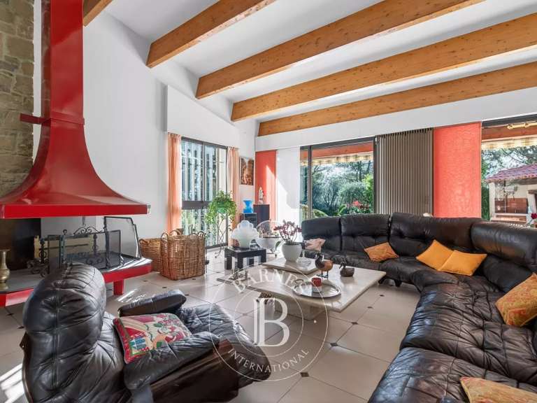 Villa Aubagne - 4 bedrooms - 350m²
