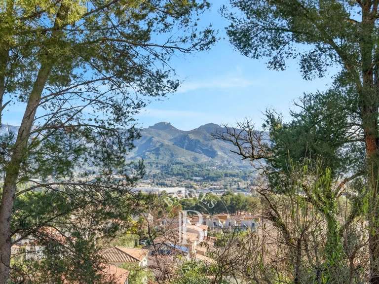 Villa Aubagne - 4 bedrooms - 350m²