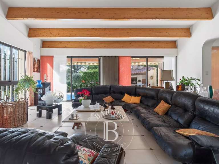 Villa Aubagne - 4 bedrooms - 350m²