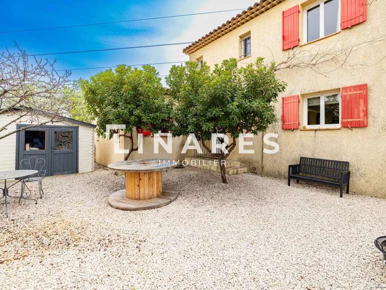 Villa Aubagne - 4 chambres - 139m²