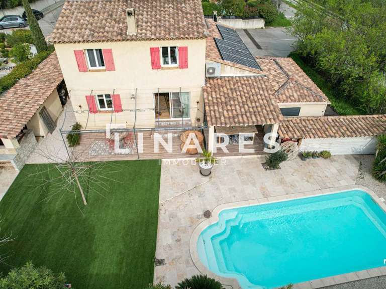 Villa Aubagne - 4 chambres - 139m²