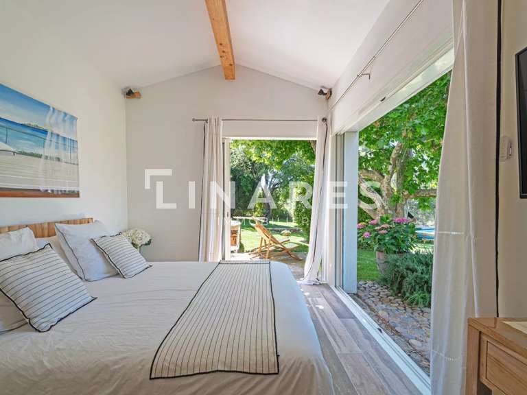 Villa Aubagne - 5 chambres - 220m²