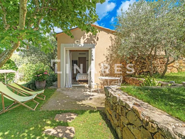 Villa Aubagne - 5 chambres - 220m²