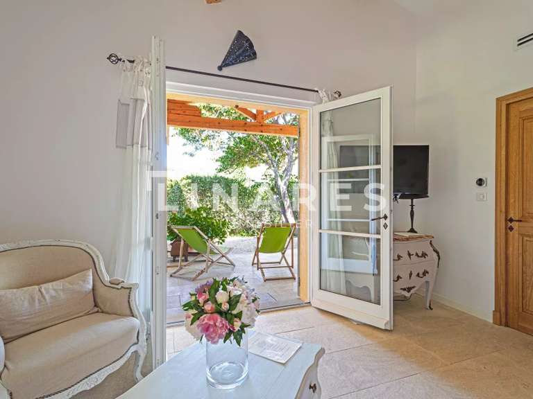 Villa Aubagne - 5 chambres - 220m²