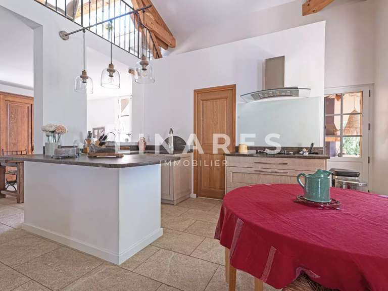 Villa Aubagne - 5 chambres - 220m²