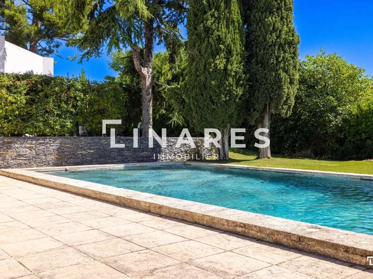 Villa Aubagne - 4 chambres - 223m²