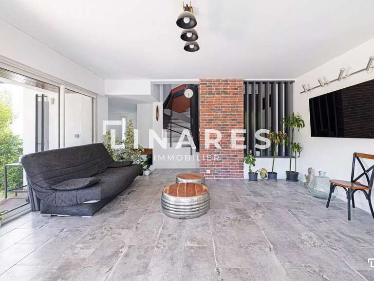 Villa Aubagne - 4 chambres - 223m²