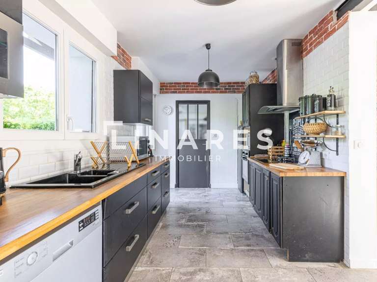 Villa Aubagne - 4 chambres - 223m²