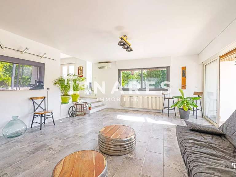 Villa Aubagne - 4 chambres - 223m²