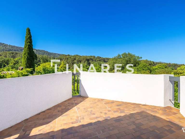 Villa Aubagne - 4 chambres - 223m²