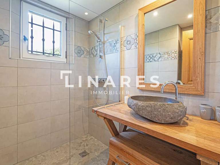Villa Aubagne - 5 chambres - 220m²