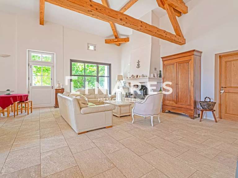 Villa Aubagne - 5 chambres - 220m²