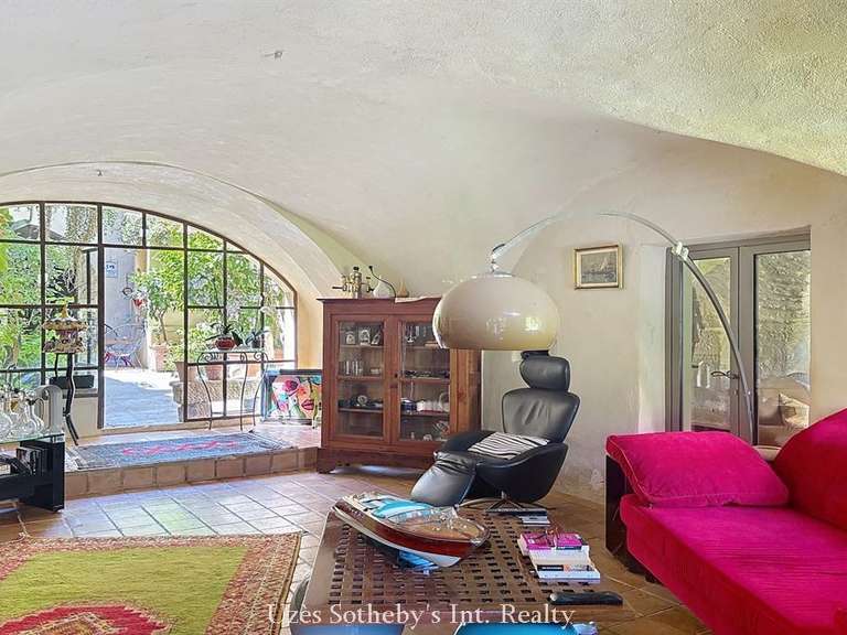 House Aubais - 4 bedrooms - 245m²