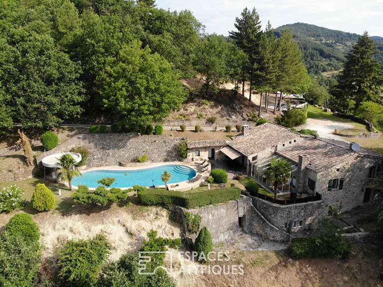 House Aubenas - 6 bedrooms - 278m²