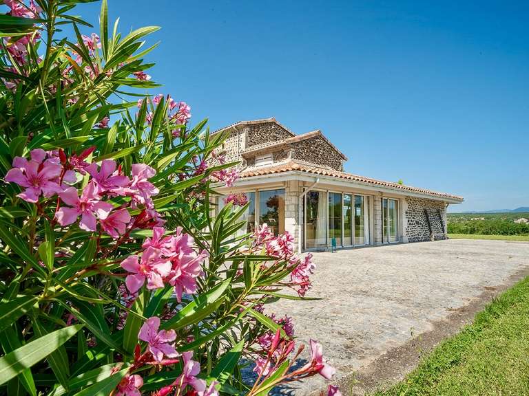 Maison Aubenas - 5 chambres - 286m²