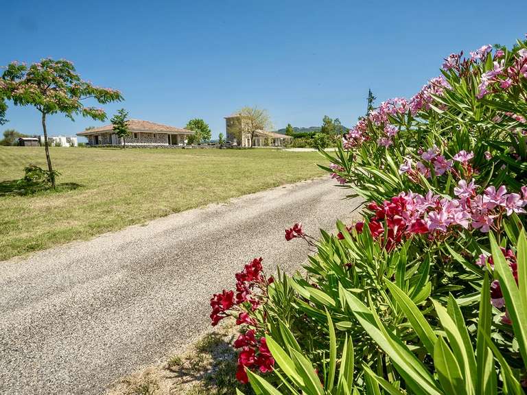 Maison Aubenas - 5 chambres - 286m²