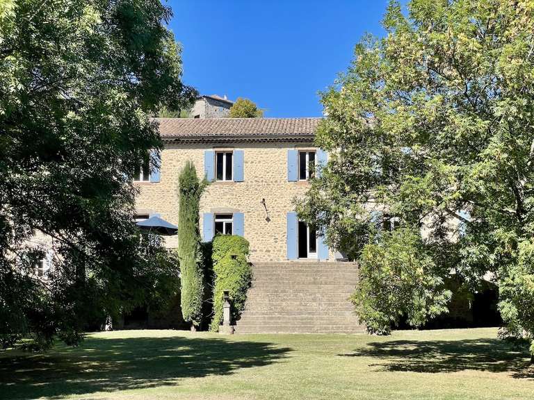Propriété Aubenas - 17 chambres - 1000m²
