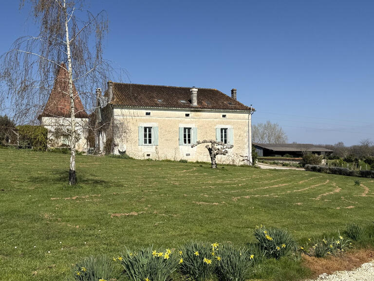Maison Aubeterre-sur-Dronne - 5 chambres - 288m²
