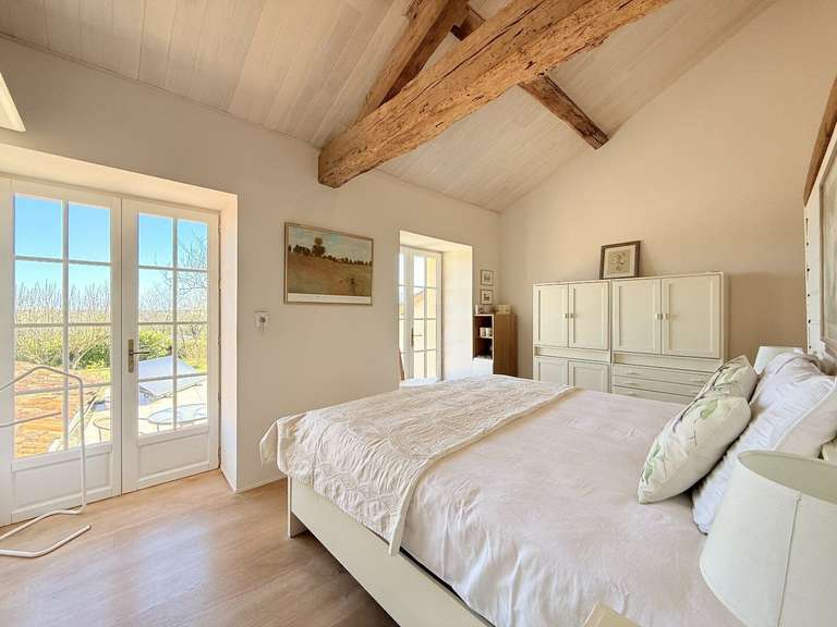 House Aubeterre-sur-Dronne - 4 bedrooms - 251m²