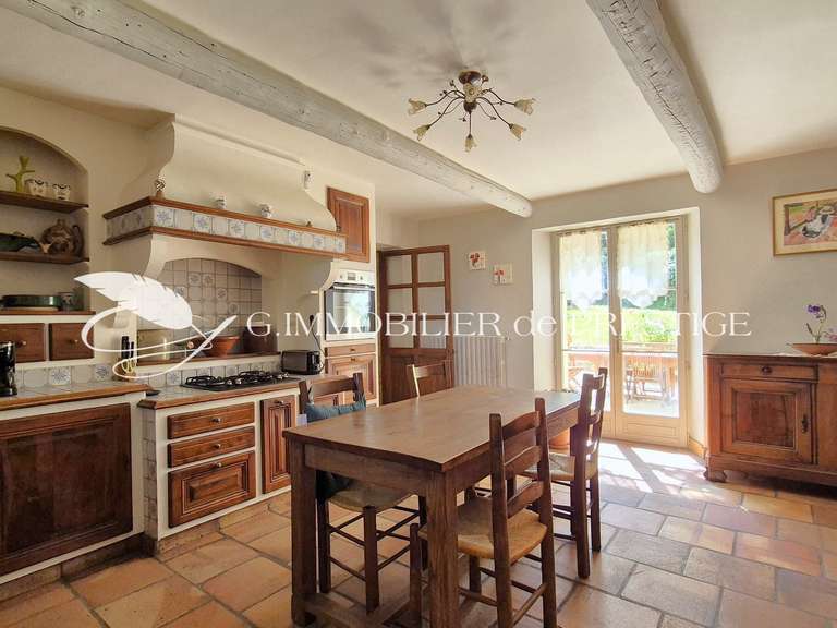 Maison Aubignan - 4 chambres - 270m²