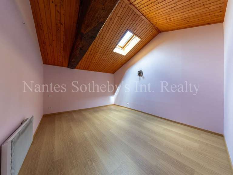 Maison Aubigny-les-Clouzeaux - 5 chambres - 232m²