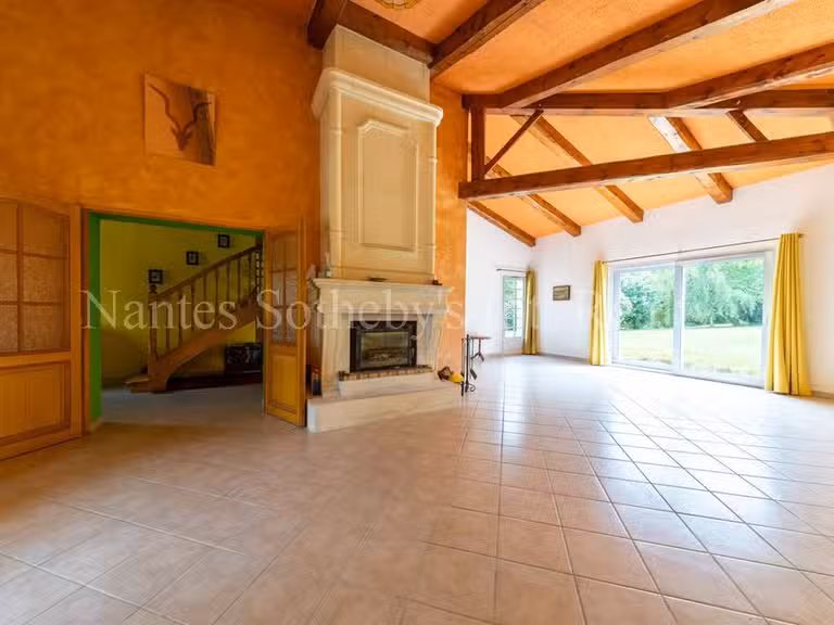 Maison Aubigny-les-Clouzeaux - 5 chambres - 232m²
