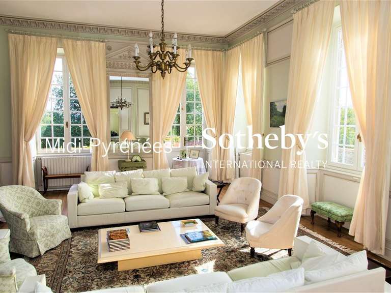House Auch - 18 bedrooms - 1200m²
