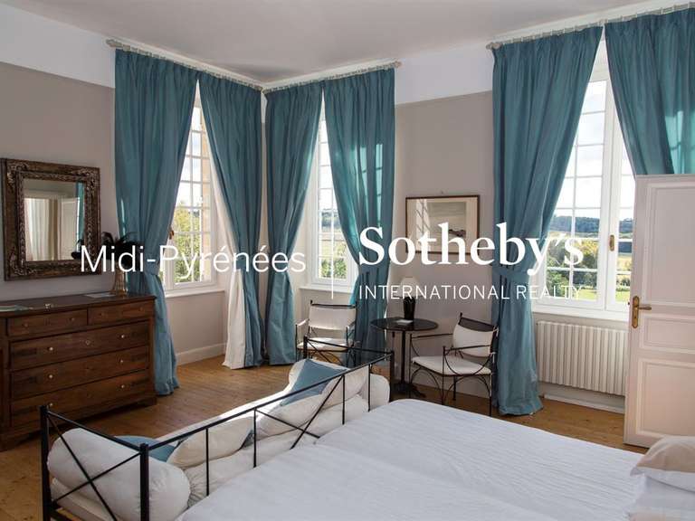 House Auch - 18 bedrooms - 1200m²