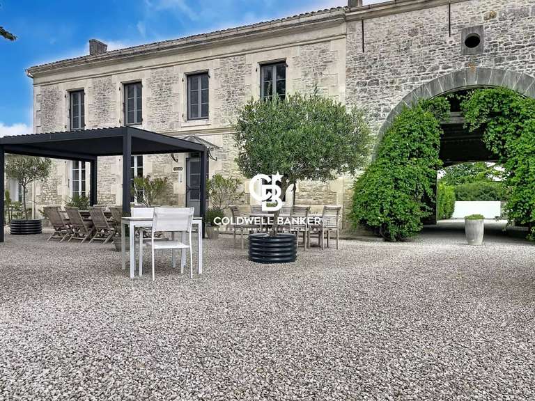 Maison Aumagne - 8 chambres - 371m²