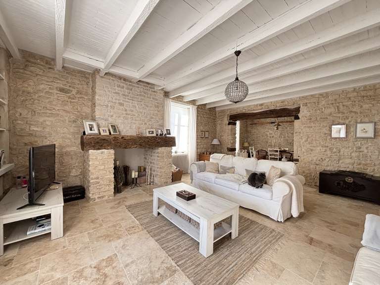 Maison Aunac - 8 chambres - 429m²