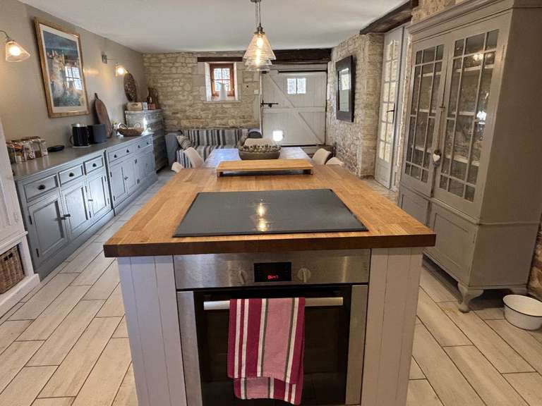 Maison Aunac - 8 chambres - 429m²