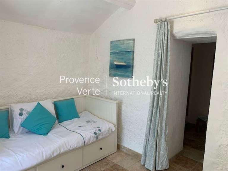 Maison Aups - 5 chambres - 159m²