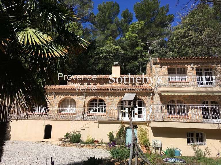 Maison Aups - 5 chambres - 159m²