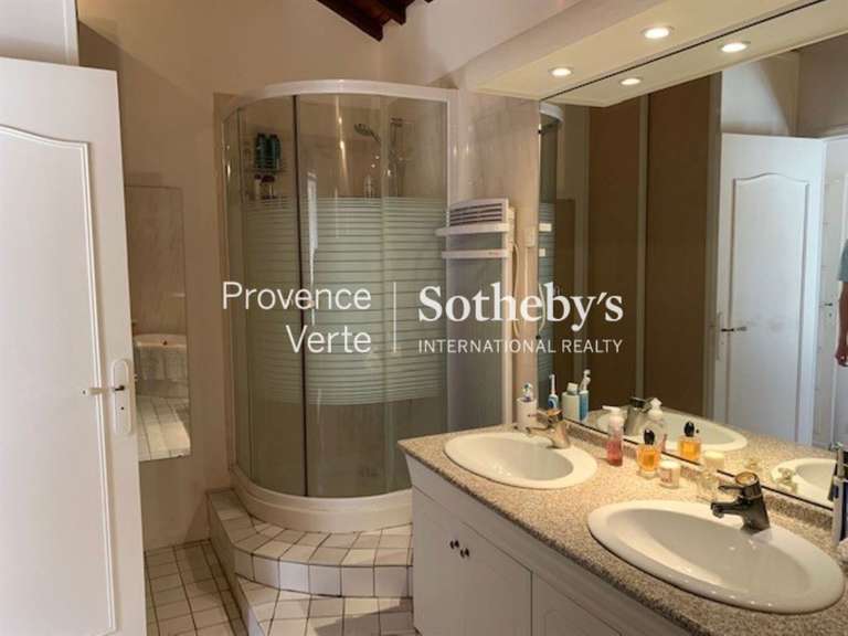 Maison Aups - 5 chambres - 159m²