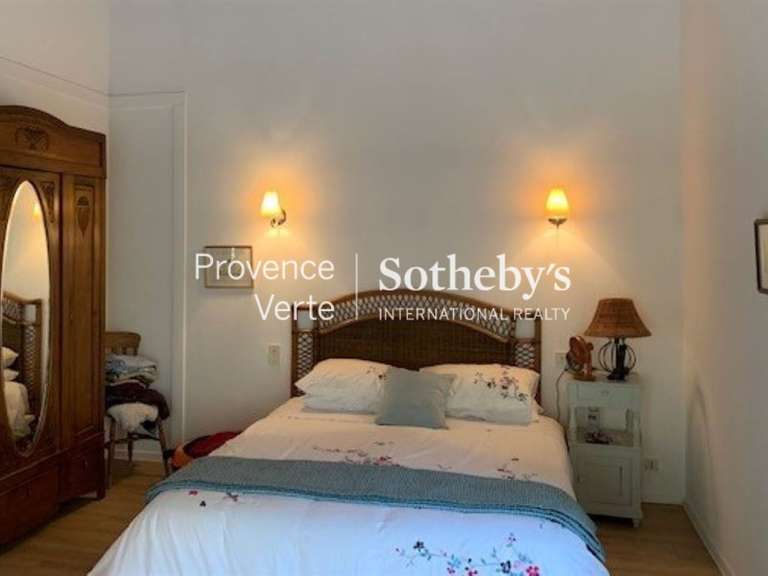Maison Aups - 5 chambres - 159m²