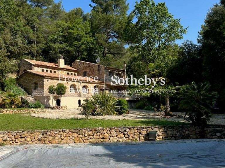 Maison Aups - 5 chambres - 159m²