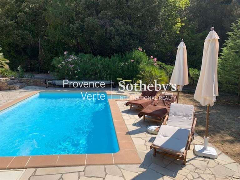 Maison Aups - 5 chambres - 159m²