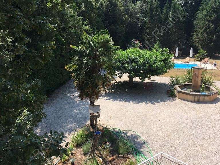 Maison Aups - 5 chambres - 159m²