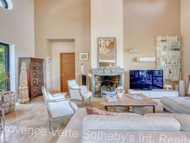 Maison Aups - 5 chambres - 261m²