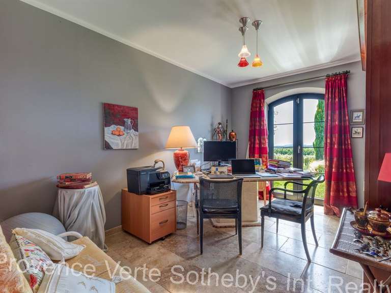 Maison Aups - 5 chambres - 261m²