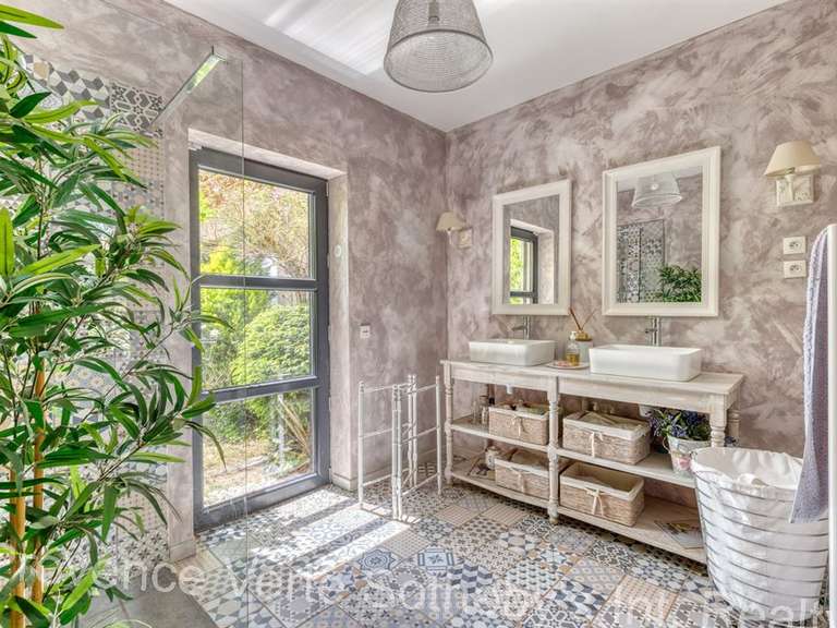 Maison Aups - 5 chambres - 261m²