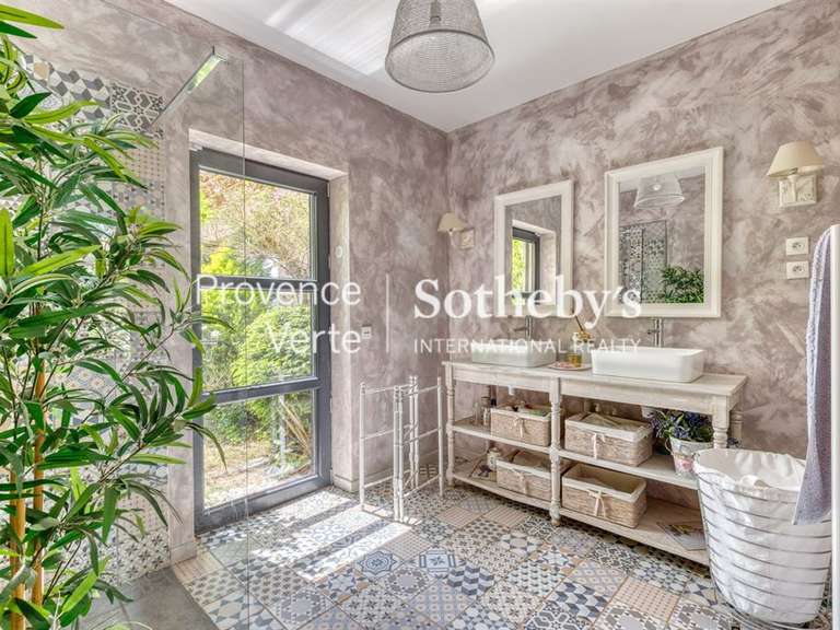 House Aups - 5 bedrooms - 261m²