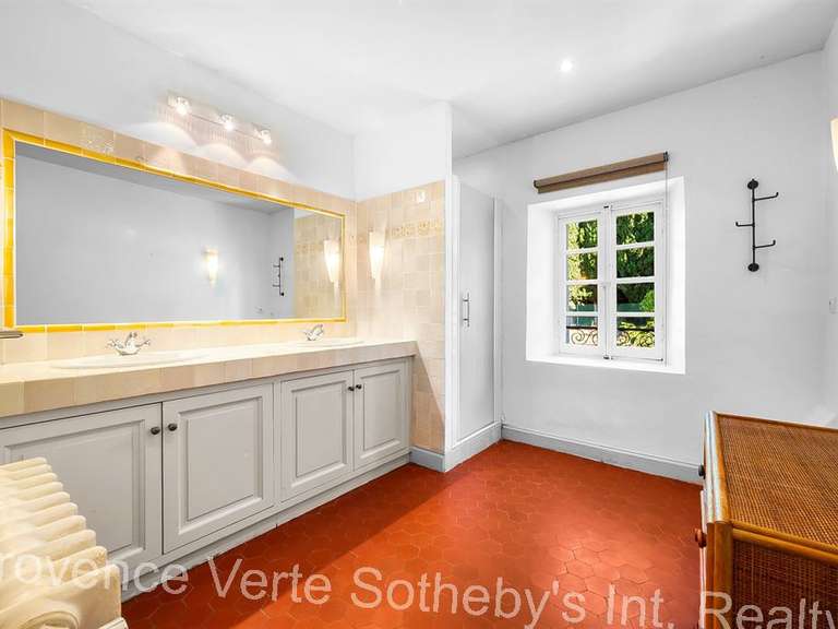 Maison Aups - 433m²