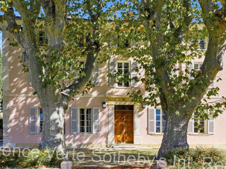 Maison Aups - 433m²