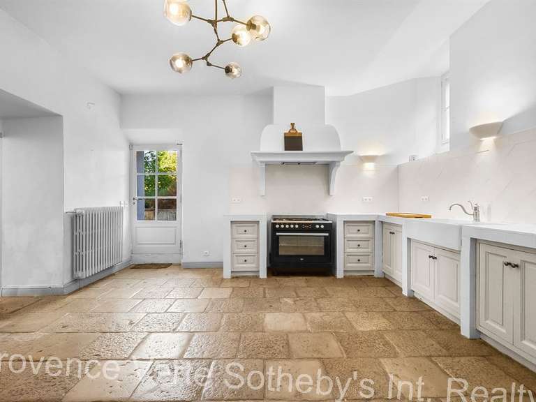 Maison Aups - 433m²