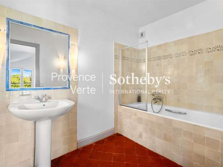 Maison Aups - 433m²