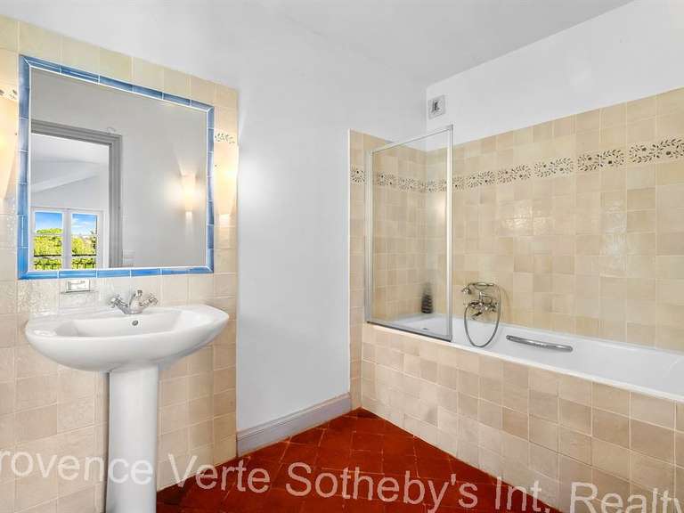 Maison Aups - 433m²