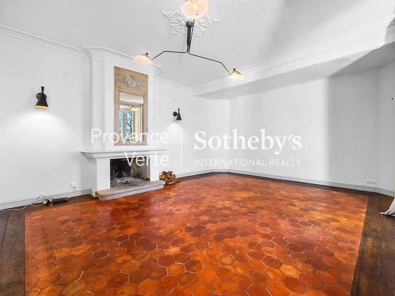 Maison Aups - 433m²