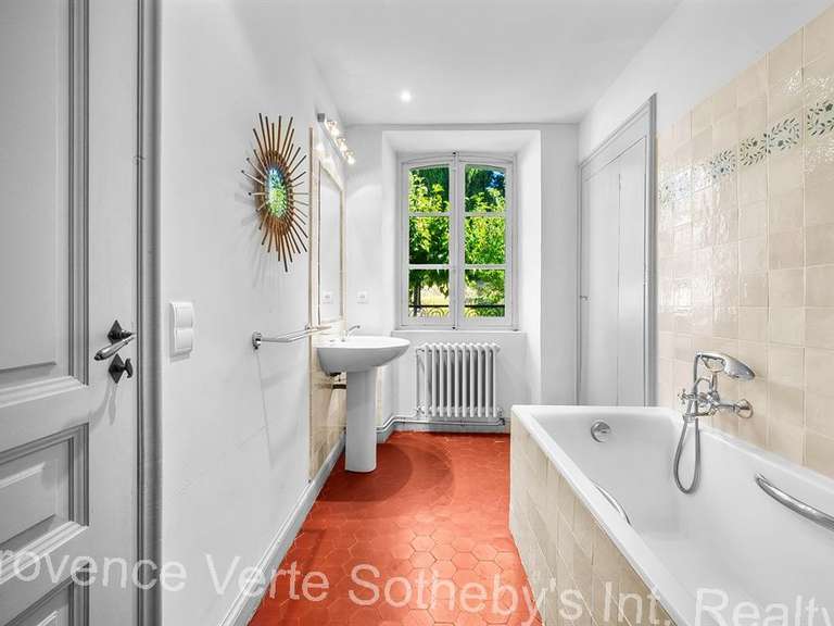 Maison Aups - 433m²